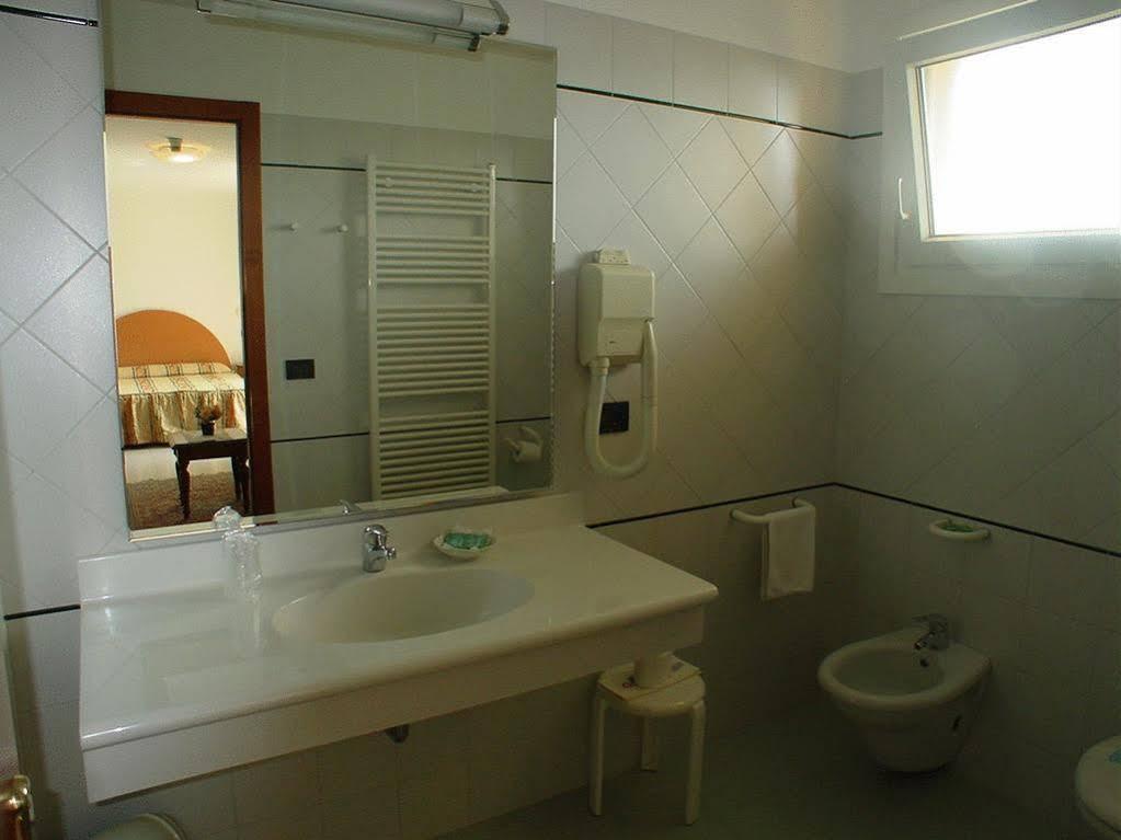 Hotel La Pigna Lignano Sabbiadoro Extérieur photo